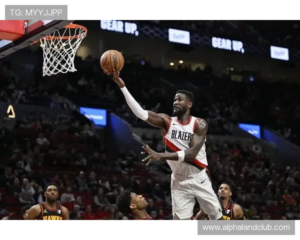 亚当斯防挡拆表现出色每回合失分仅067分与艾顿并列中锋第二佳